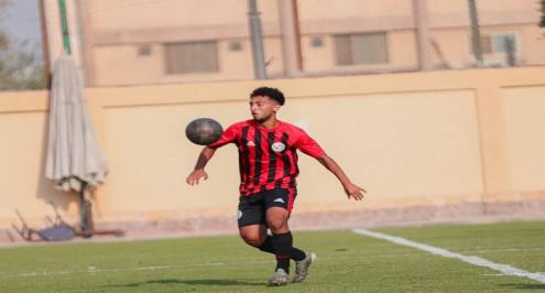 بطل جورجيا يطلب لاعب الداخلية لفترة معايشة 